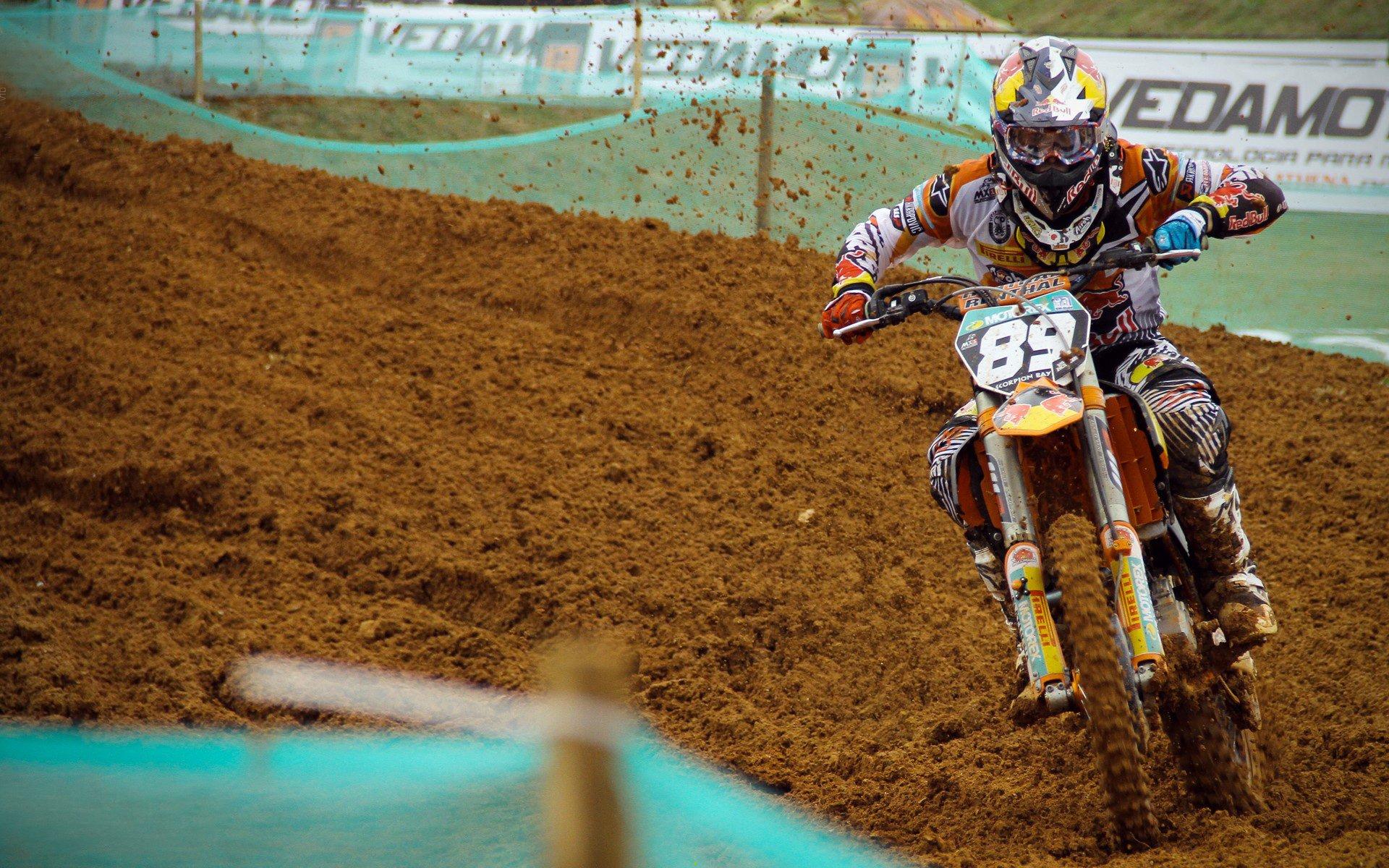 女子体育蓬勃发展，全球赛事再创佳绩