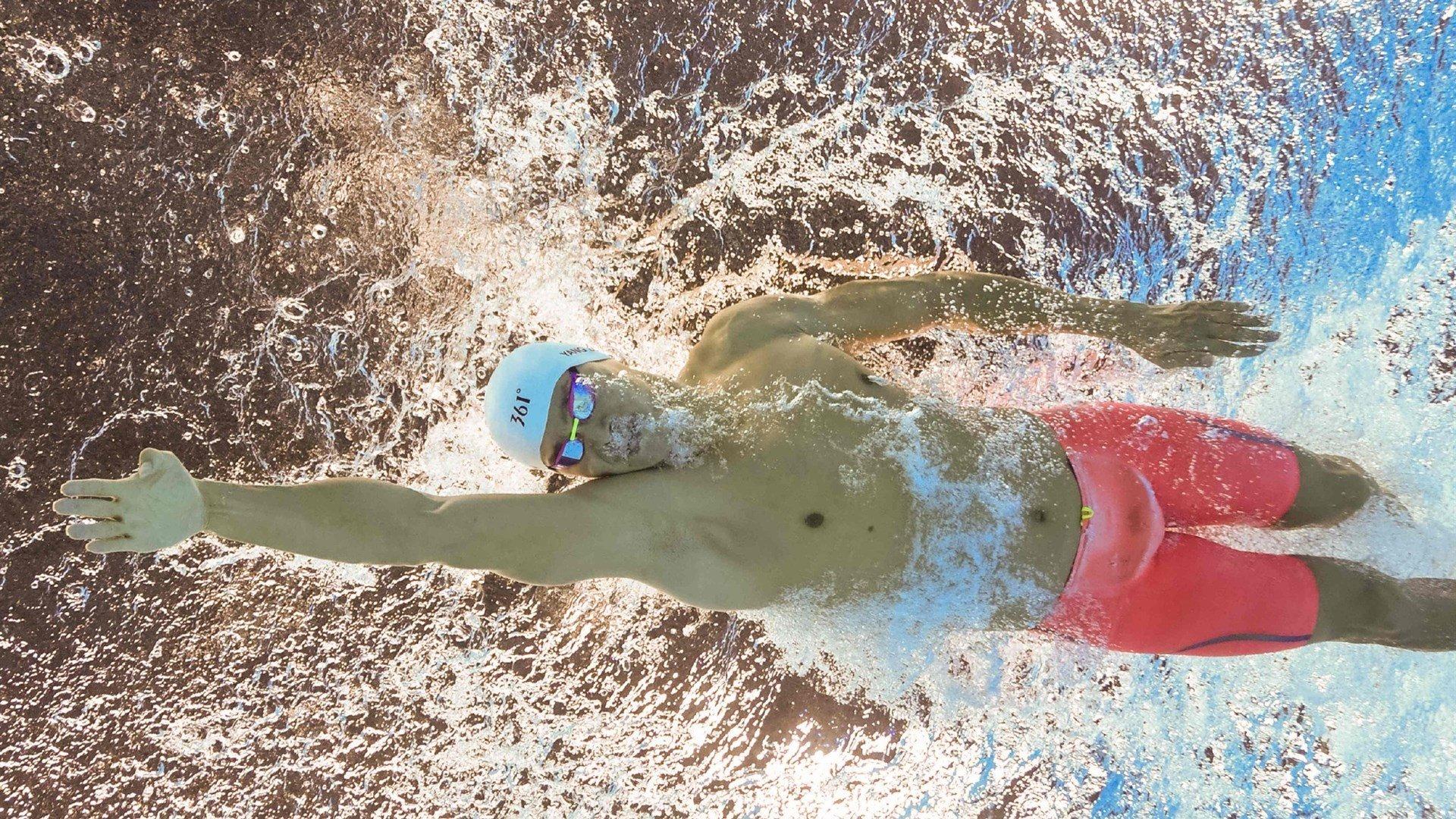 百米飞人巅峰对决，新星闪耀，传奇延续